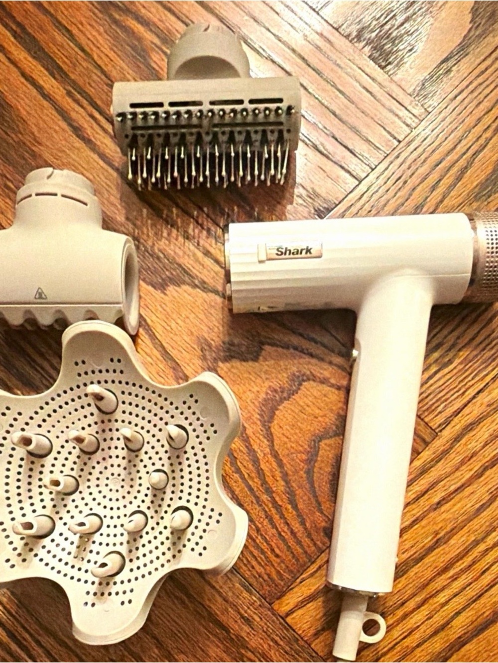 Shark Speed Style dryer- White